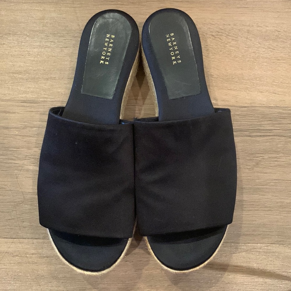 NEW Barne'ys New York Black Satin Woven Platform Sandals - Size 9